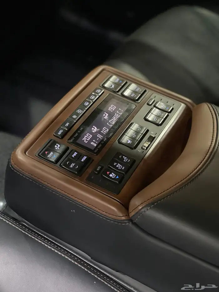 لكزس Ls600h L سعودي صيانات وكاله عداد قليل 11