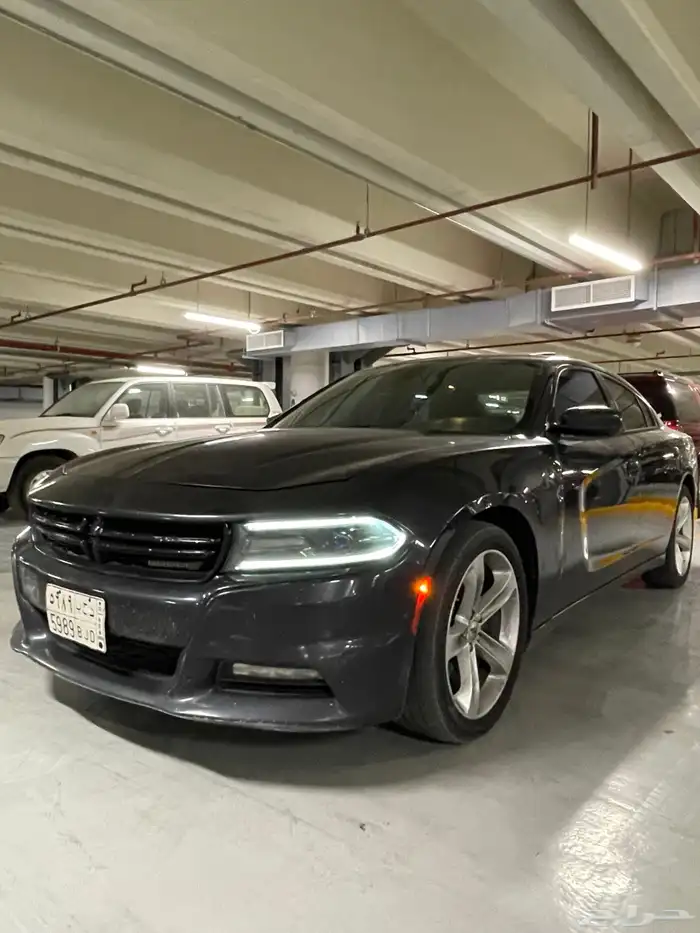 دوج تشارجر 2017 RT V8 1