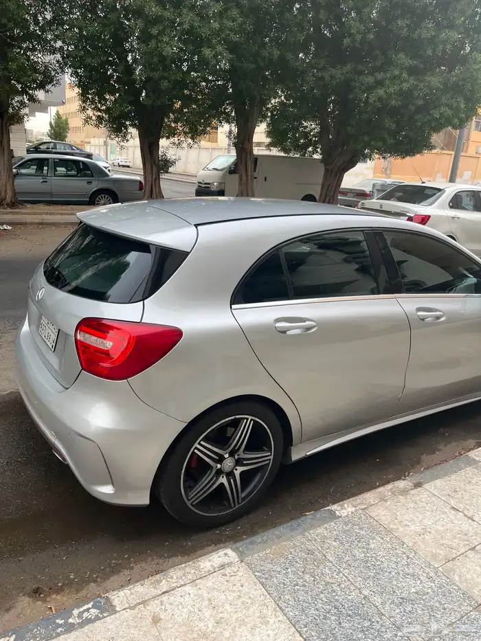 سيارة مرسيدس A200 نظيف جده لتواصل والاستفسار 0