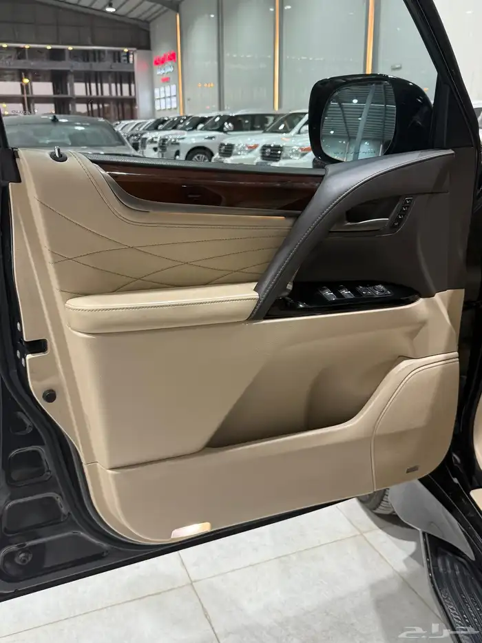 لكزس LX.570.DD.2020 بلاك أديشن 7