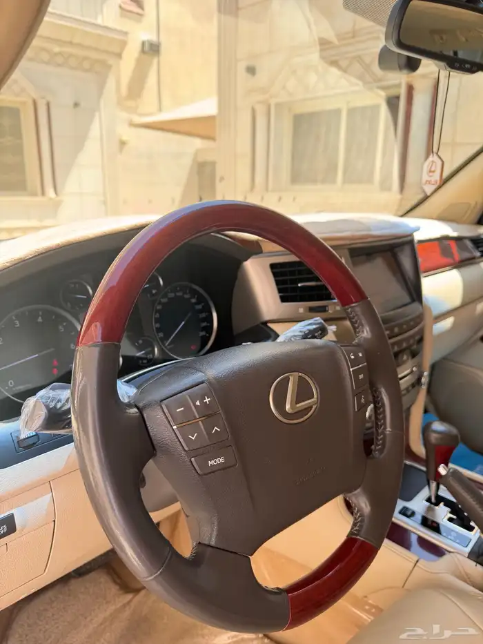 لكزس 2015 ED عداد 193 الف شرط الفحص 42