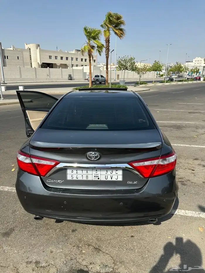 كامري 2017 GLX تم البيع 7