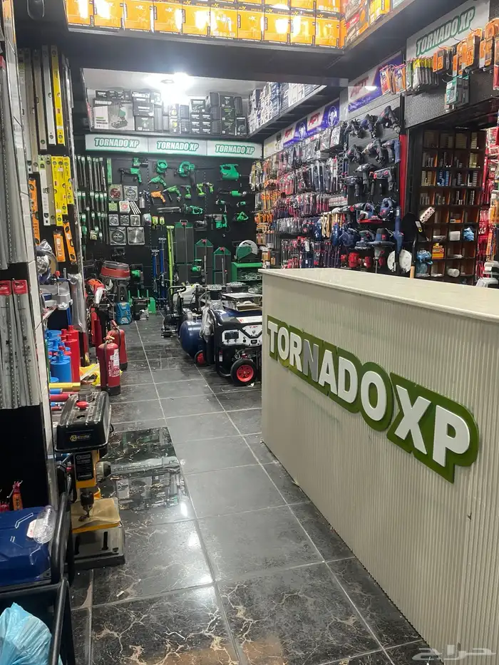 مواد بناء ومعدات كهربائية ومولدات وعدد يدوية 1