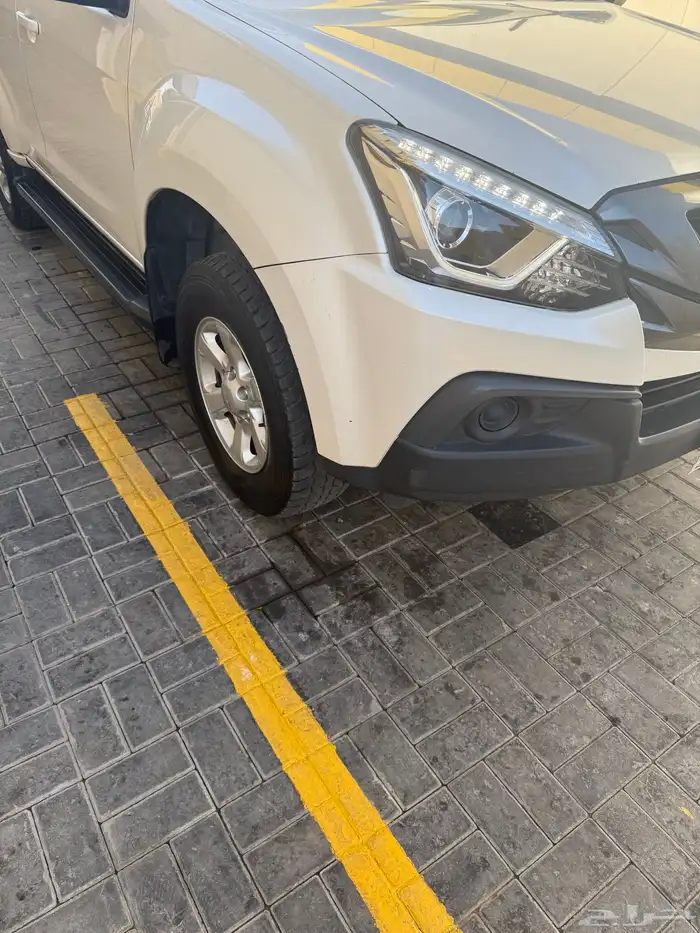 جيب ايسوزو للبيع 4