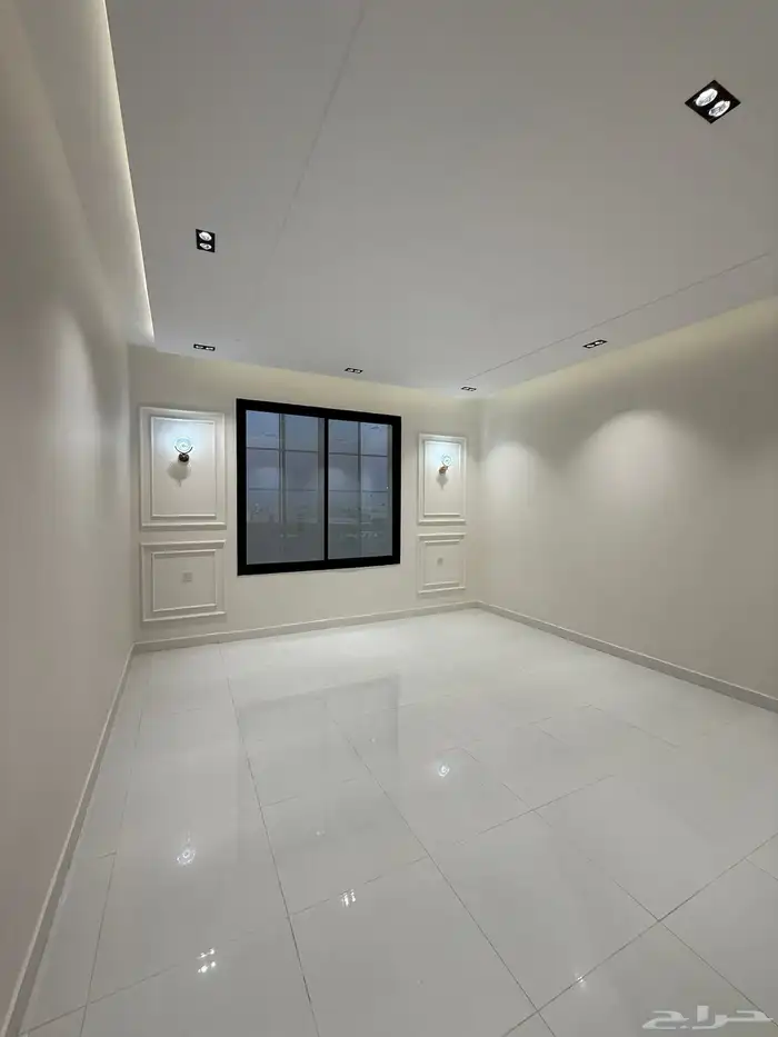 للبيع شقق ارضيه وشقق علويه غرب الخميس حي المعارض 24