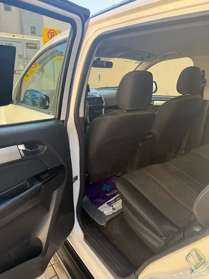 جيب ايسوزو للبيع 17