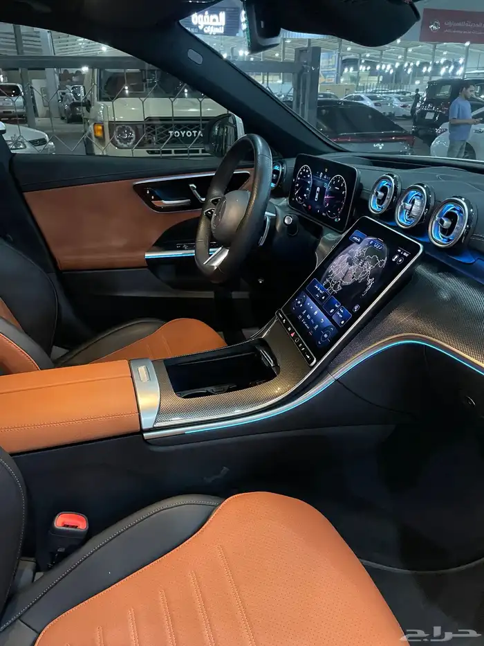 مرسيدس C300 موديل 2023 فل كامل 12