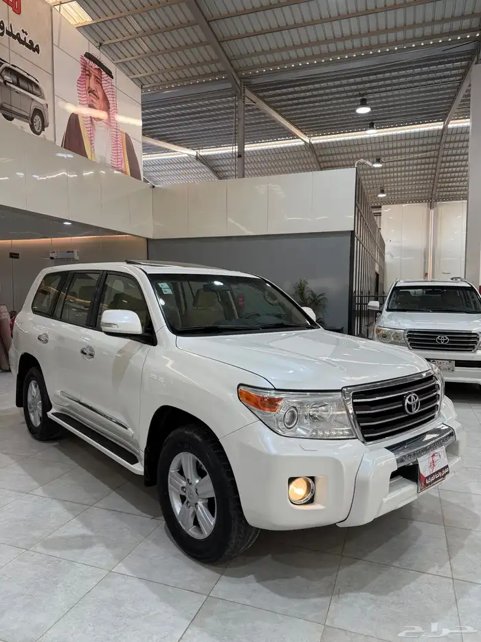 لاندكروزر GXR.2014 سعودي 8 سلندر عداد قليل 2