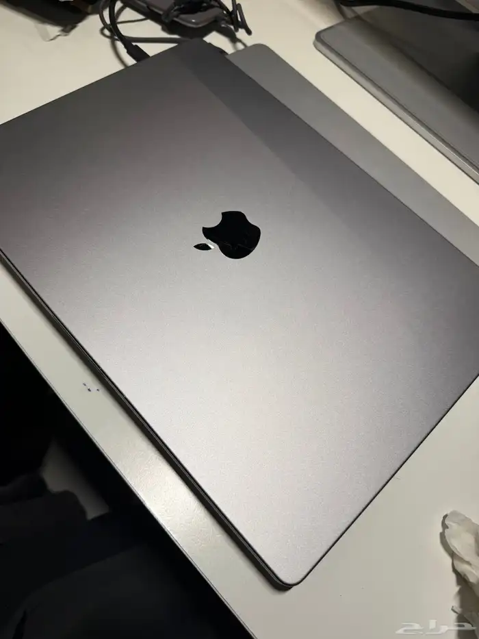 ماك بوك برو M1 pro بسعر مميز 0