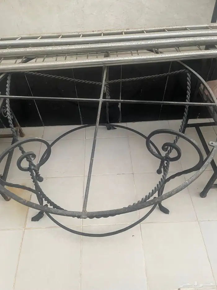 للبيع كراسي حديد 1