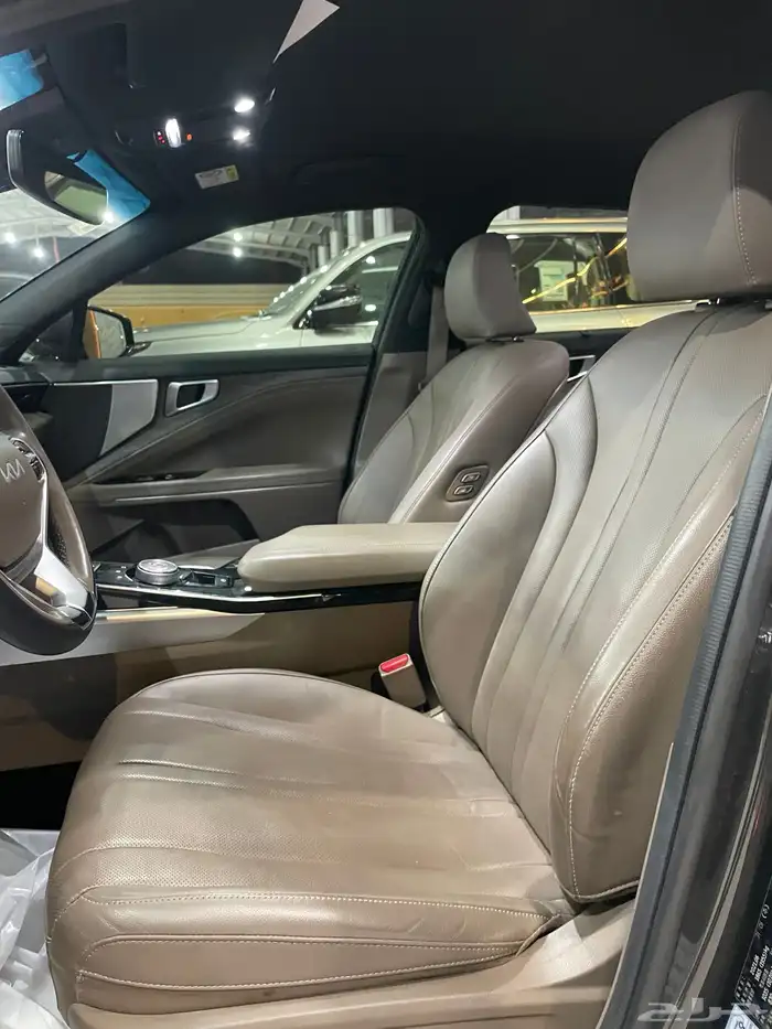 كيا كي 8 موديل 2022 نص فل 22