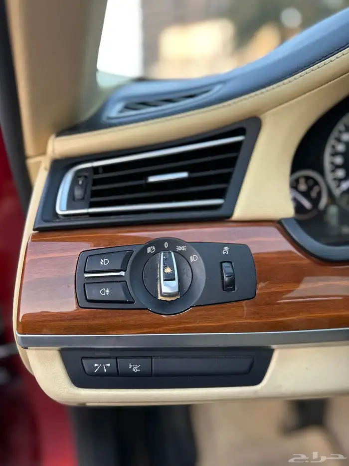 بي ام دبليو الفئة السابعة 2010 14