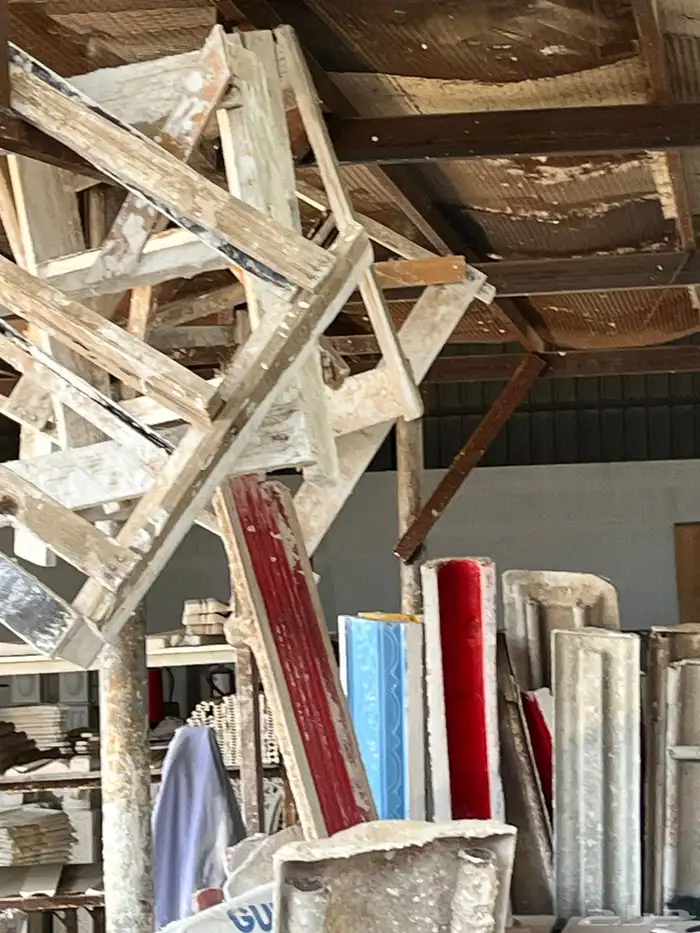 فرصة ذهبية للبيع مصنع ديكورات جبس 1000قطعه ب 4000 ريال فقط 62