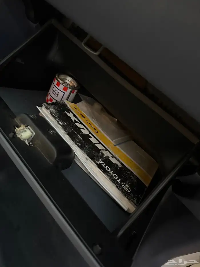 هايلوكس 2000 عداد 85 الف 16