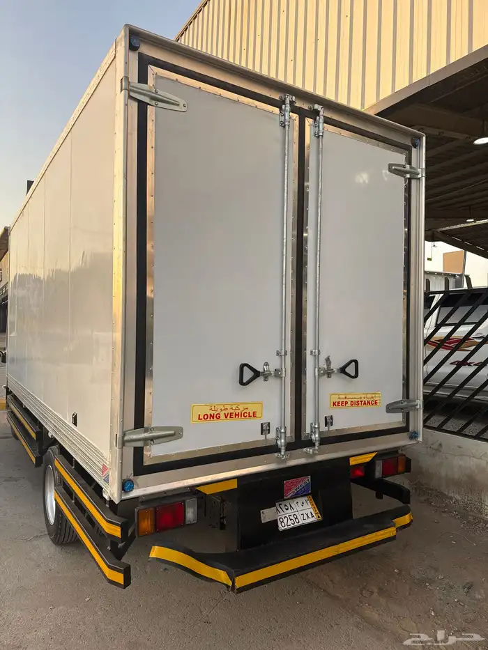 ايسوزو دينه ثلاجة للبيع 2024 5متر 8