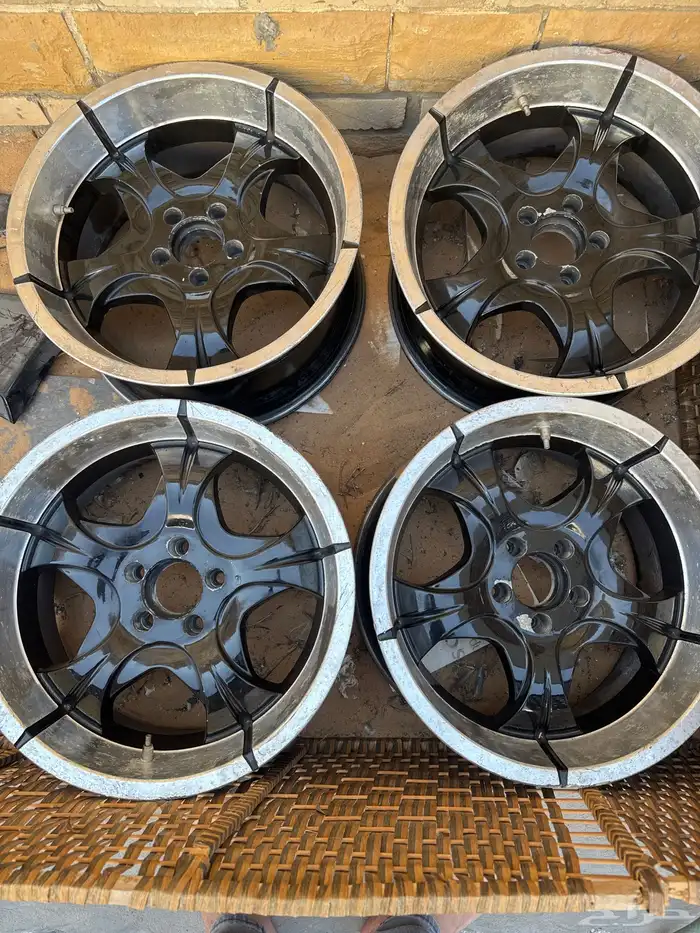 لللبيع جنوط اربع طقم حجم18 0