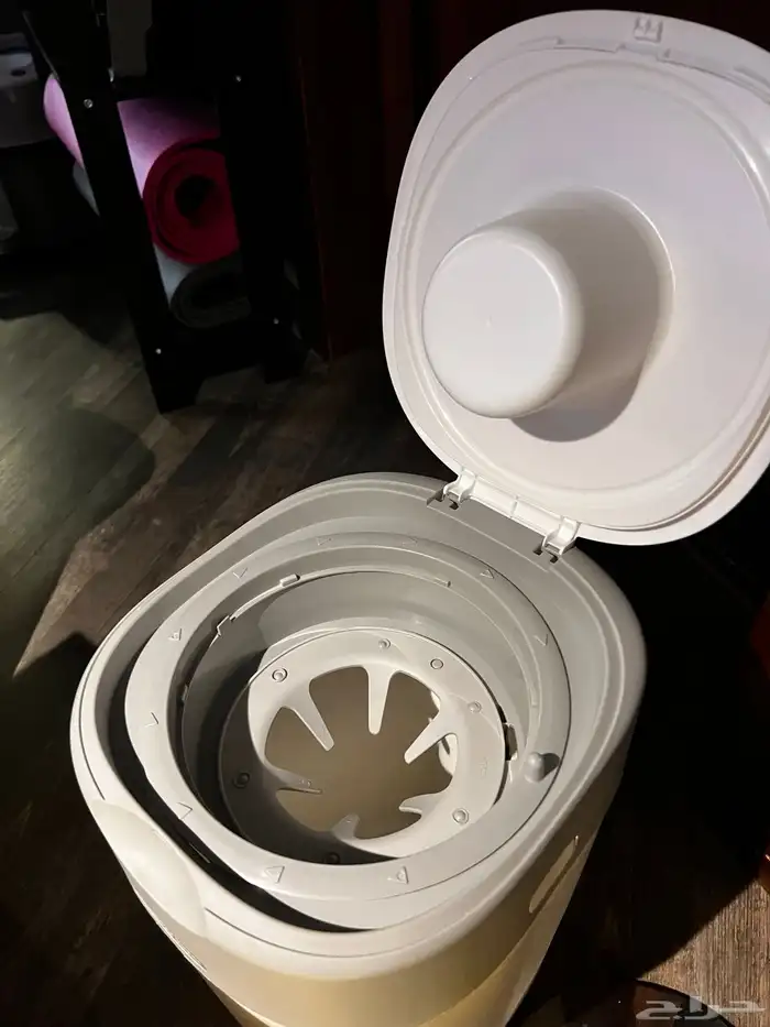 حاوية نفايات لحفائظ الاطفال عازلة للروائح 1