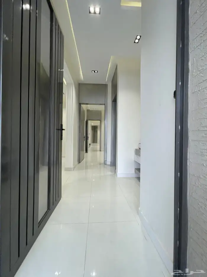 للبيع ادوار ارضيه وشقق علويه خميس مشيط حى المعارض 6