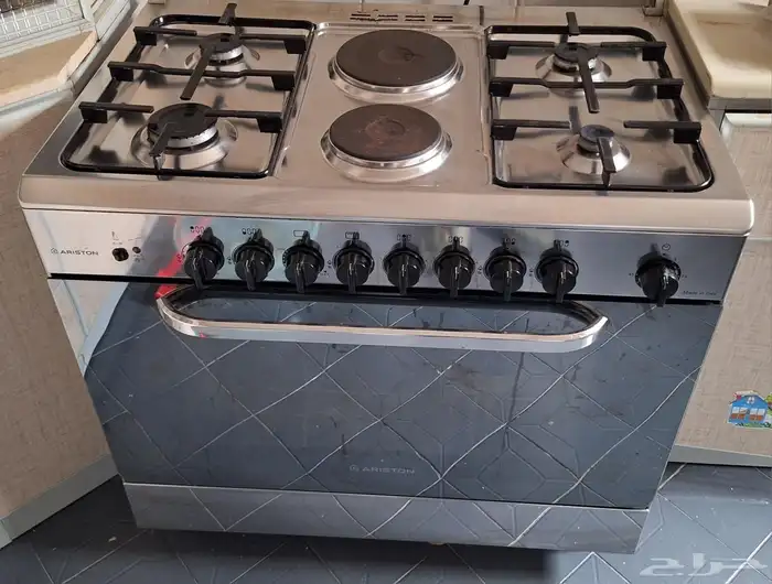 فرن ايطالي استخدام نظيف فرن كهربا مقاس 60 لتر كرسي هزاز 1