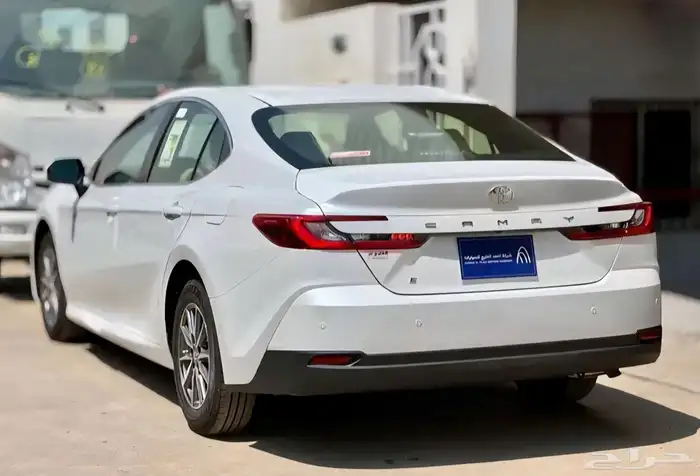 تويوتا كامري E بنزين 2025 ندعم جميع البنوك 8