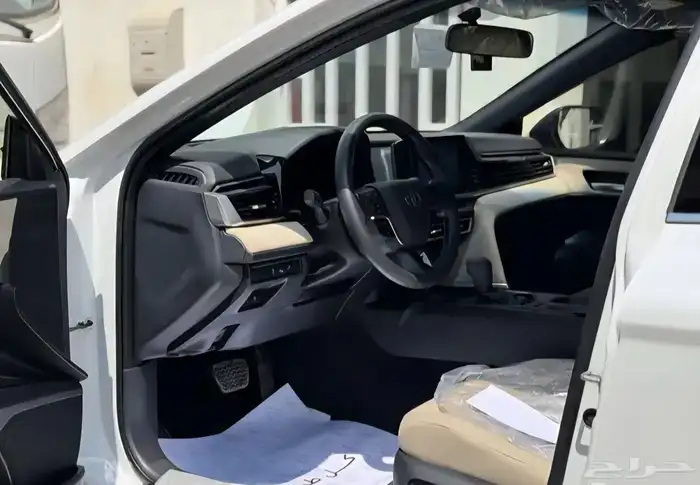 تويوتا كامري E بنزين 2025 ندعم جميع البنوك 11