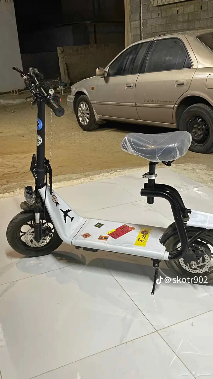 سكوتر الكهربائي جديد استخدام شهر واحد فقط مع شاحن بسعر 800 ر 1