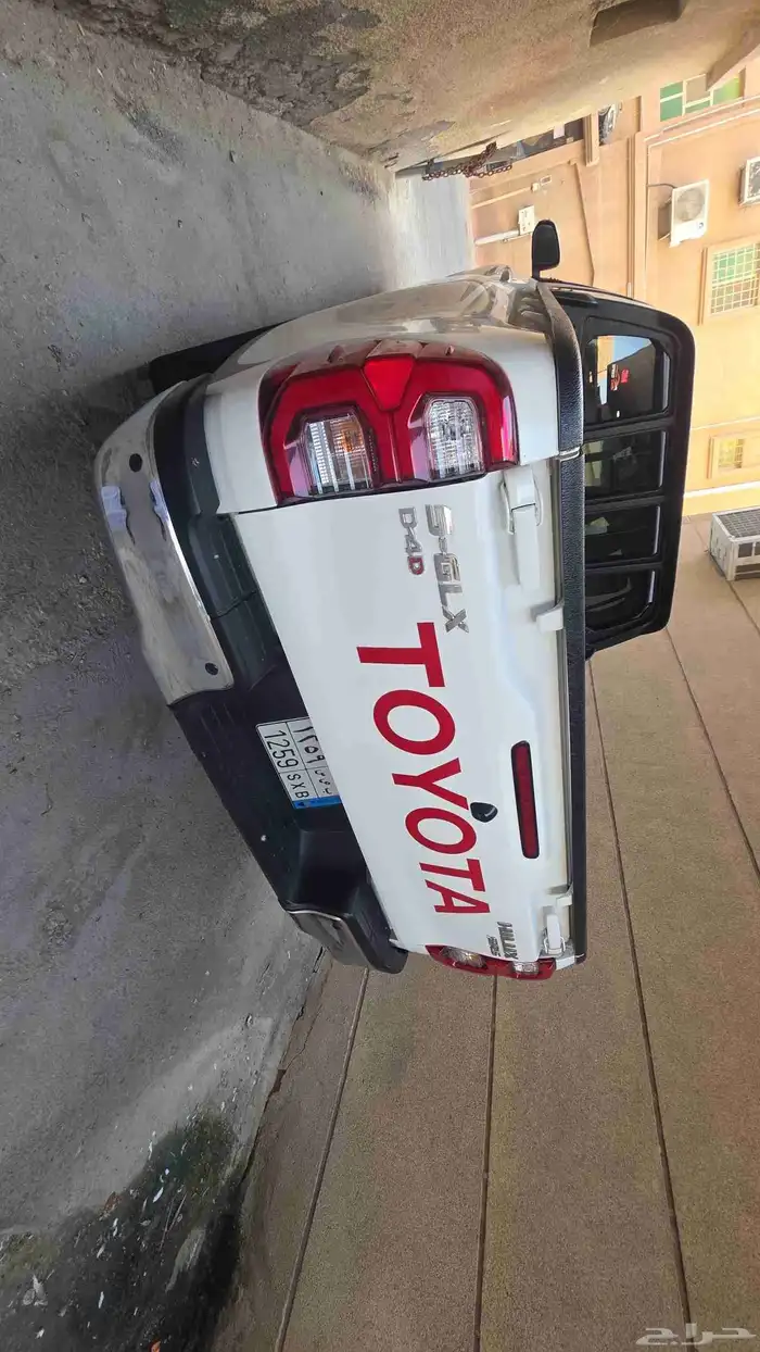 تويوتا هايلكس 2022 3