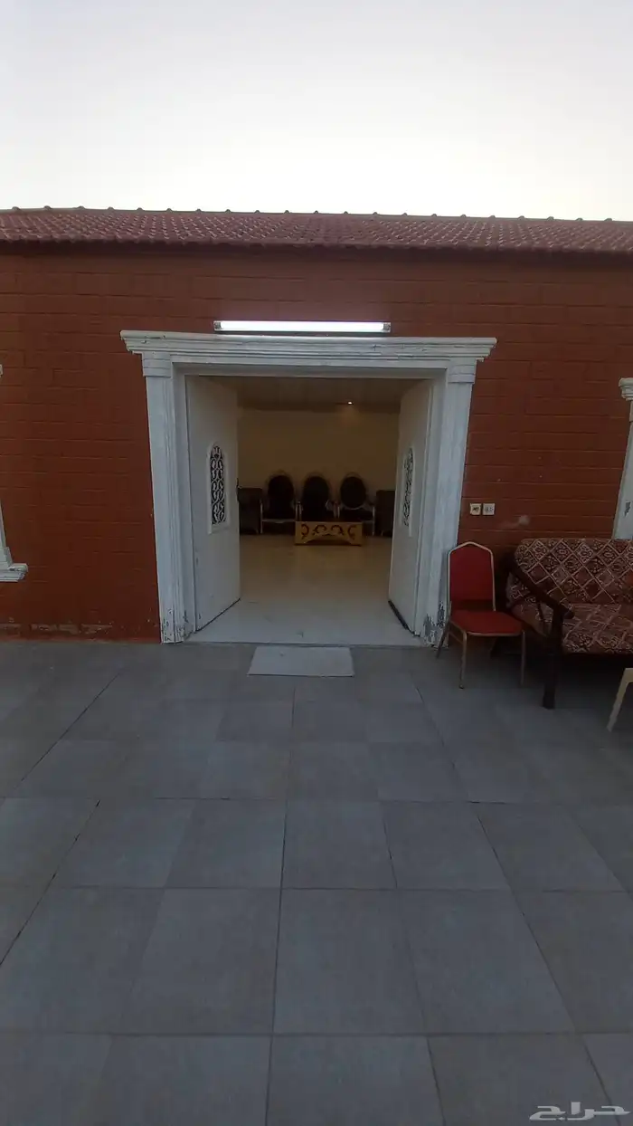 استراحه قسمين سعر الايجار 250 ريال مساحه 3000 متر 2