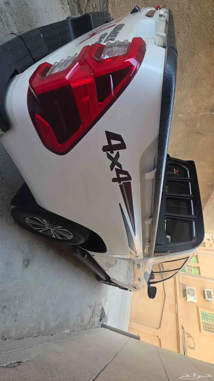 تويوتا هايلكس 2022 5