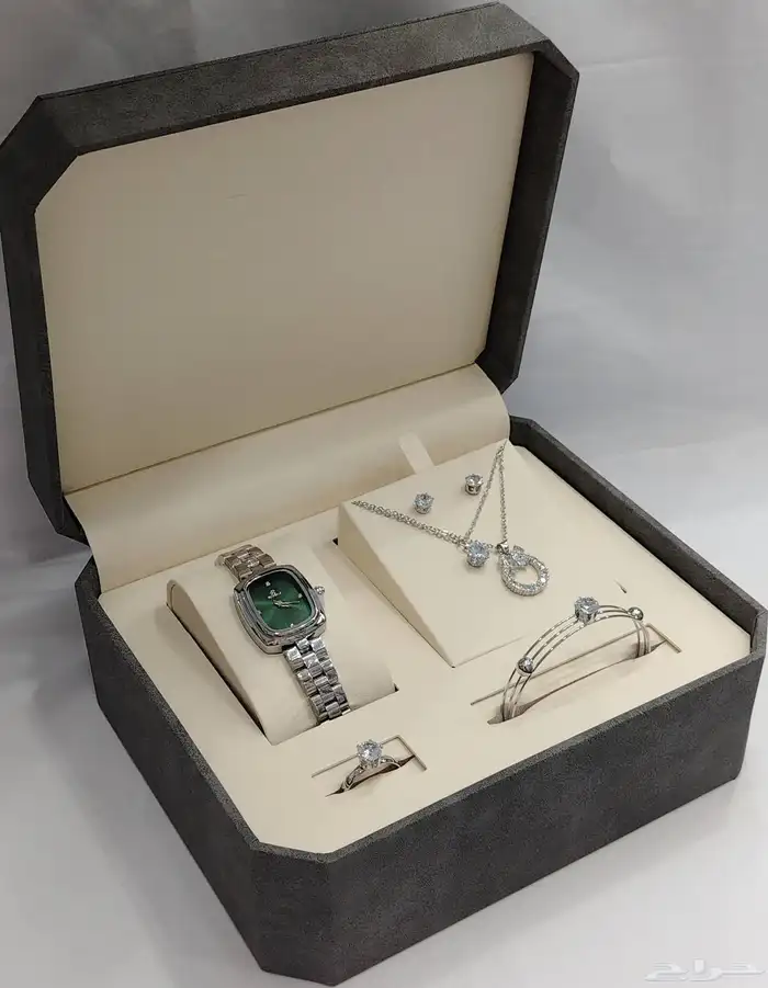 اطقم نسائي ناعمه وراقيه  زركون نضيف 1