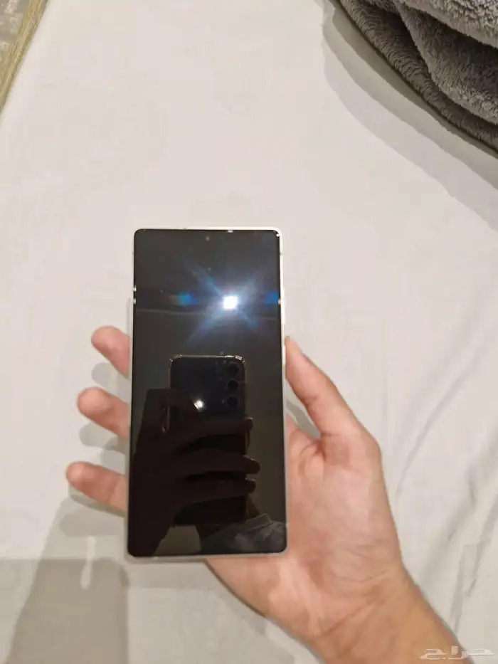 السلام عليكم جوال s25 ultra مستخدم شهرين نظيف ما فيه اي خدش 0