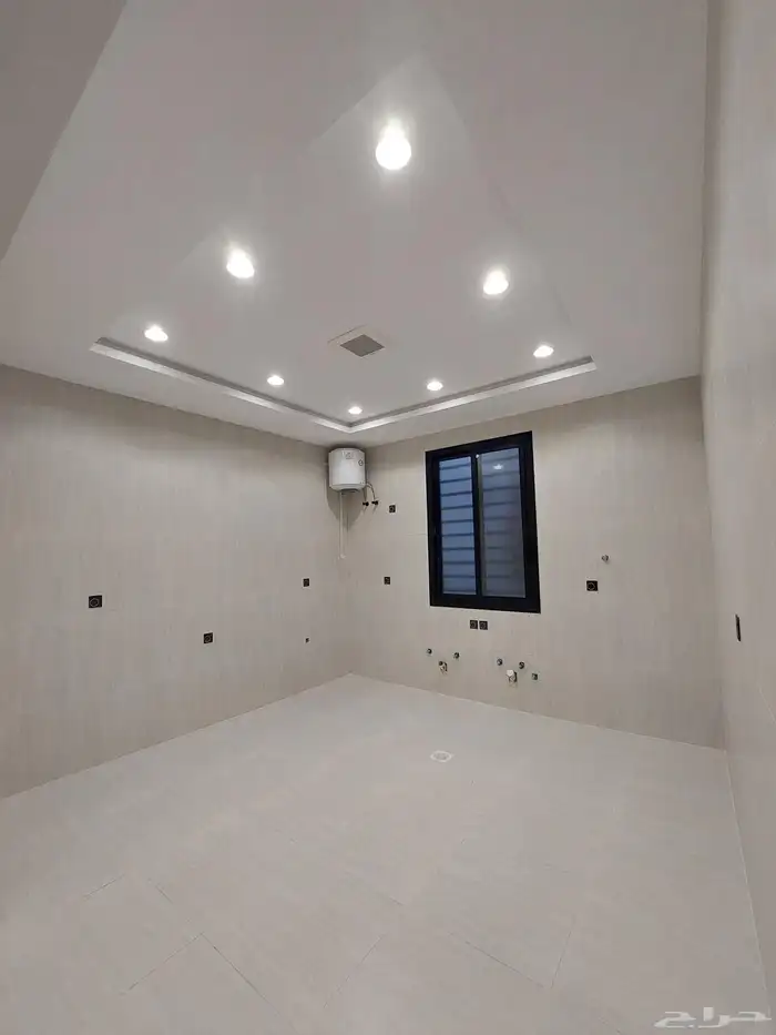 للبيع شقق علويةبدرج داخلى للسطح وشقق ارضية مستقلة حى المصيف 8