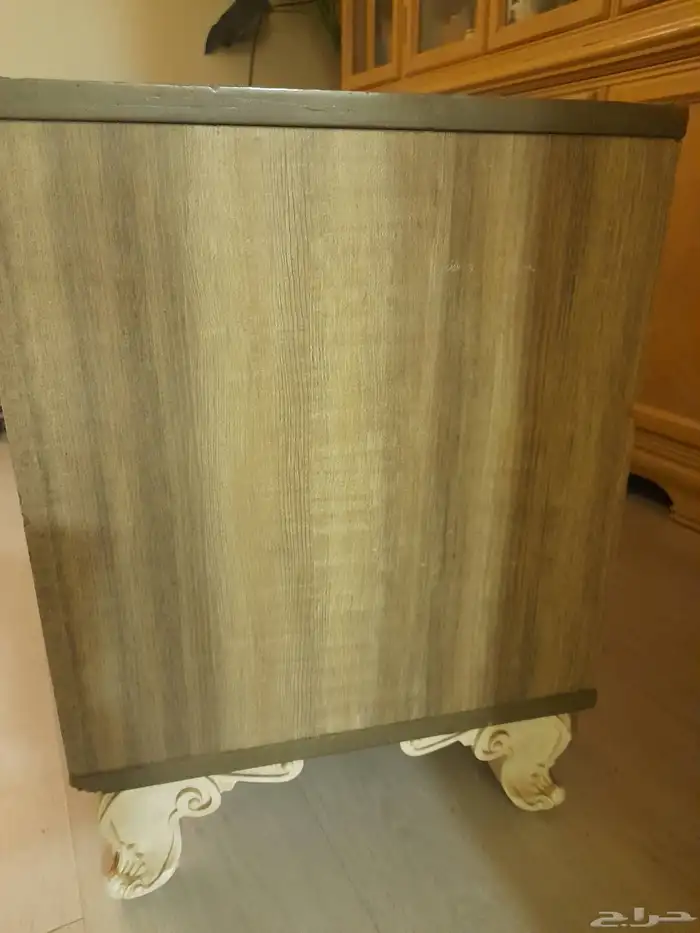 دولاب تلفزيون كبير مستعمل 2