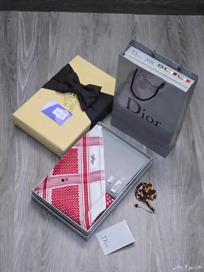 طقم ديور مع شماغ ملكي 2026 3