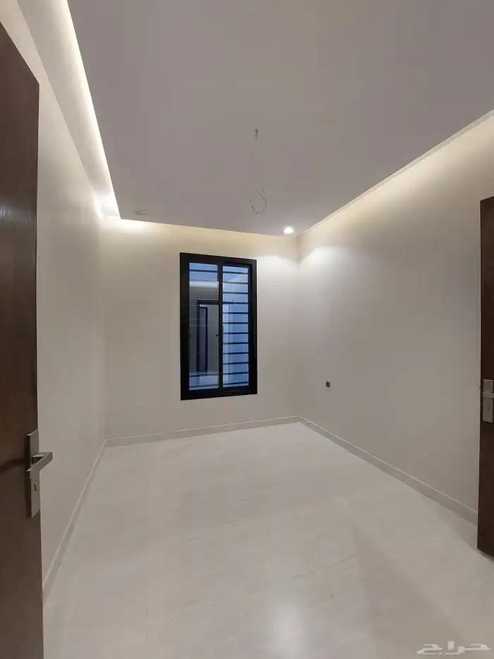 للبيع شقق علويةبدرج داخلى للسطح وشقق ارضية مستقلة حى المصيف 5