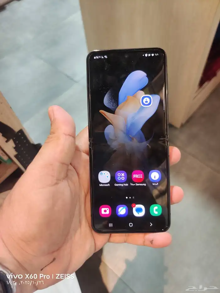 فليب 4 نظيف كرت ذاكره 256 جهاز مره جديد بكرتونه 0