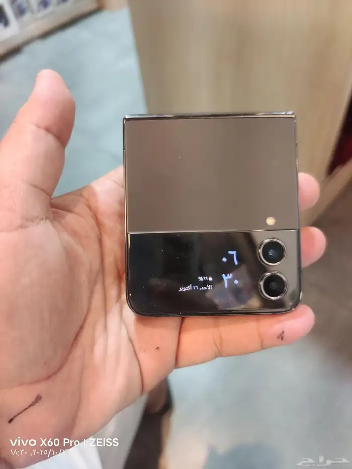 فليب 4 نظيف كرت ذاكره 256 جهاز مره جديد بكرتونه 2