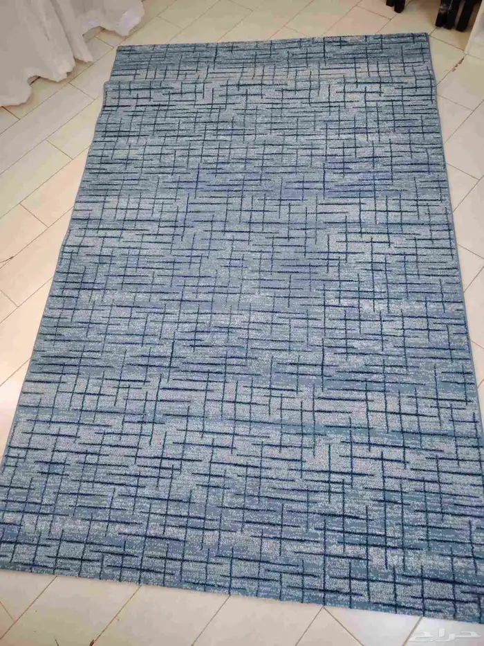 طاوله شاشه وسجاده وتسريحه 7