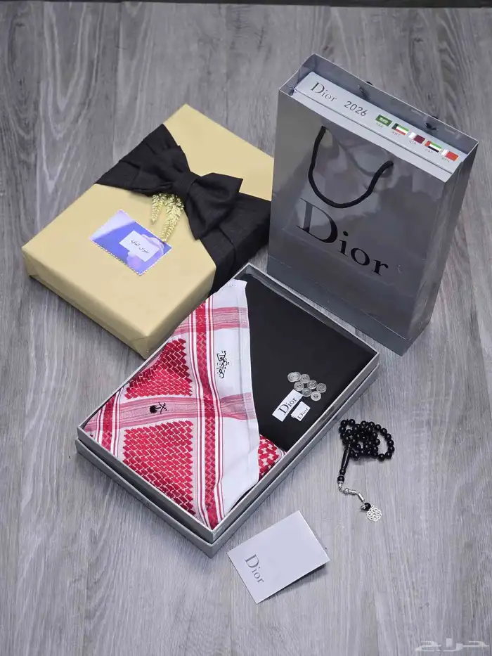 طقم ديور مع شماغ ملكي 2026 0