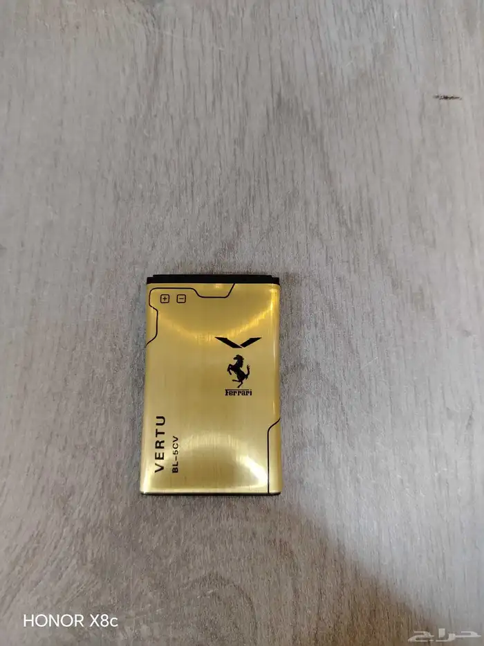 للبيع جوال فيراري نسخه خاصه نادره من شركة VERTU البريطانيه 4