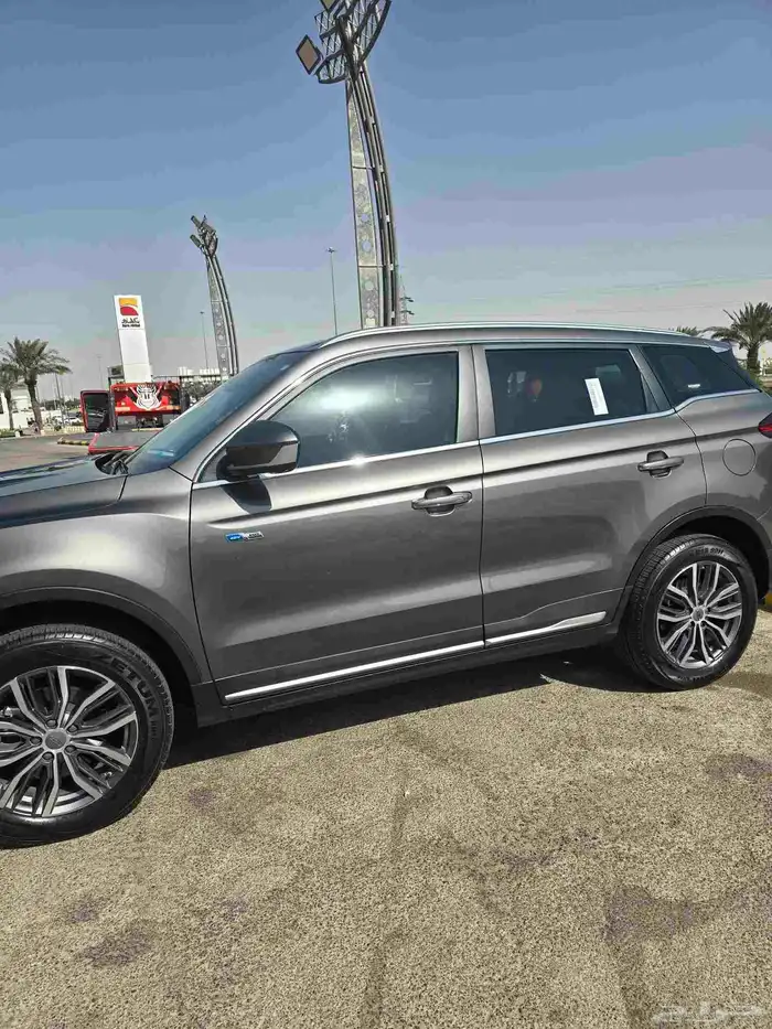 جيلي ازكارا 2023 شبه جديده 6