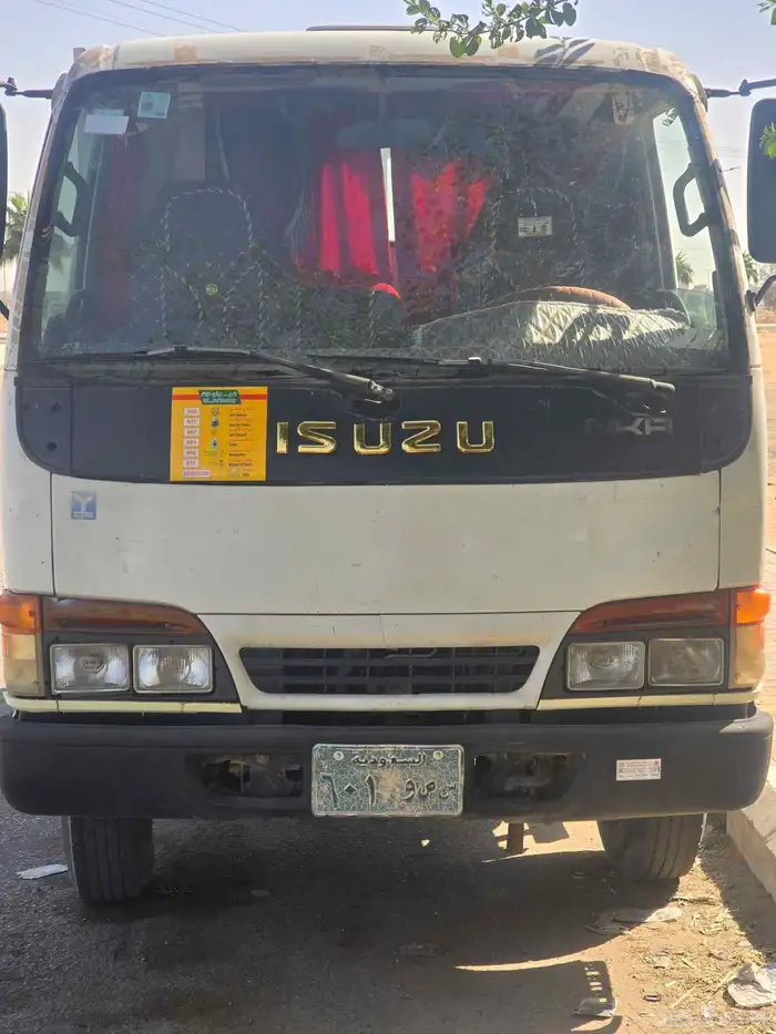 دينا قلاب ايسوزو مديل 2005 0