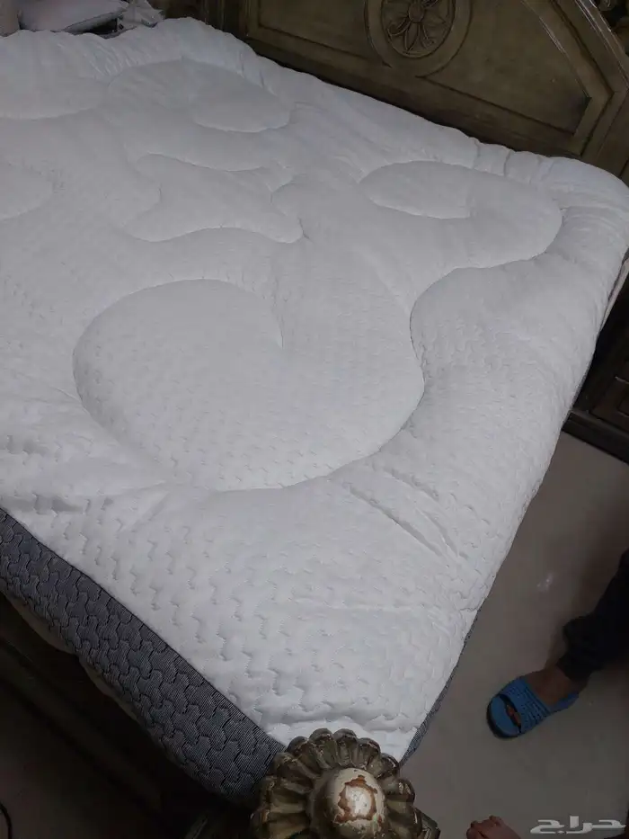 لباد يوضع فوق مرتبة للسرير 2