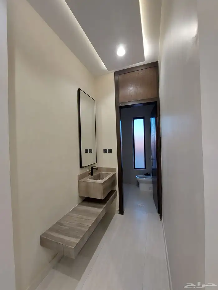 للبيع شقق علويةبدرج داخلى للسطح وشقق ارضية مستقلة حى المصيف 4