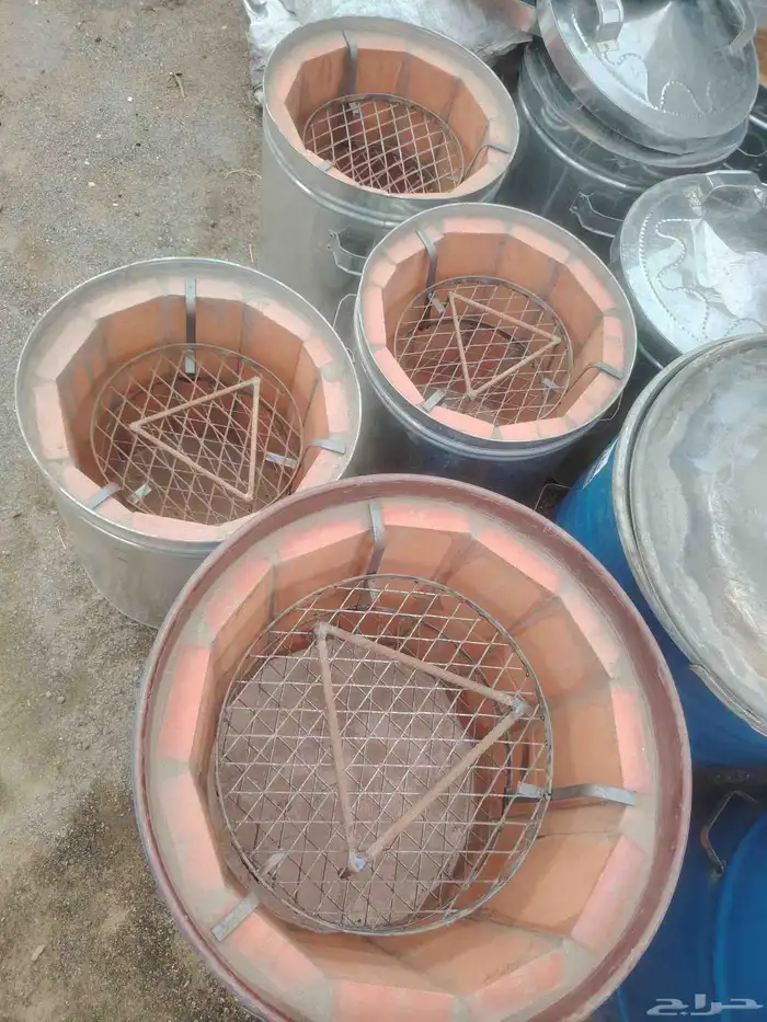 حطب وفحم وبراميل مندي فخاريات 2