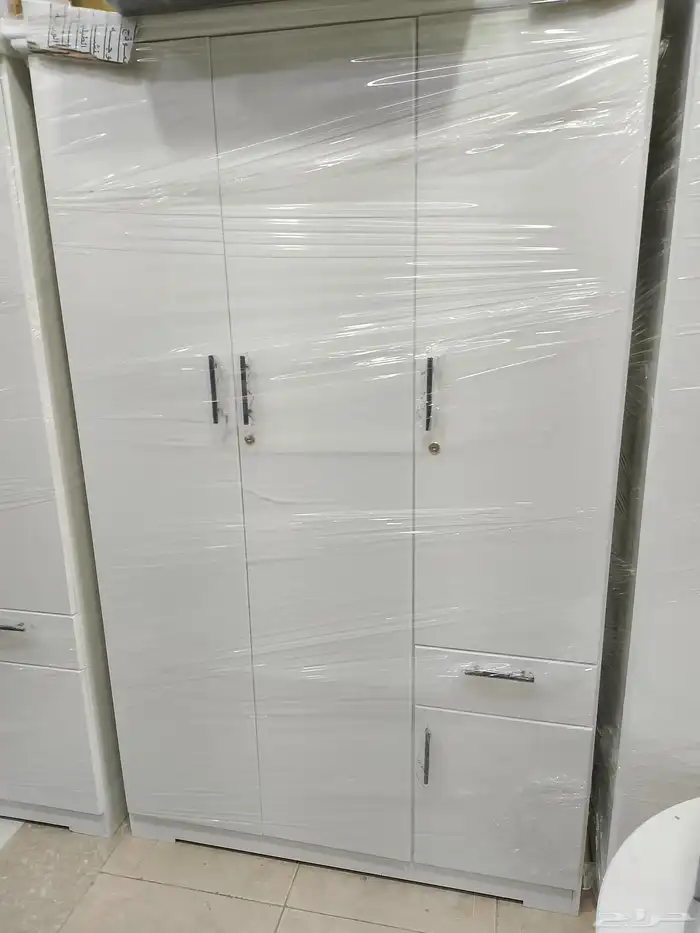 متوفره دواليب وطني جديده بسعر الجمله خشب مضغوط وقوي 6