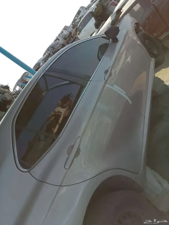 صدام اوربان خلفيه كامري افلون 6