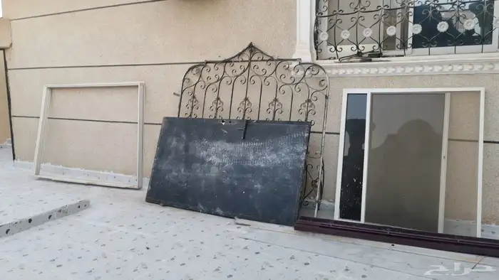 اغراض للبيع 1