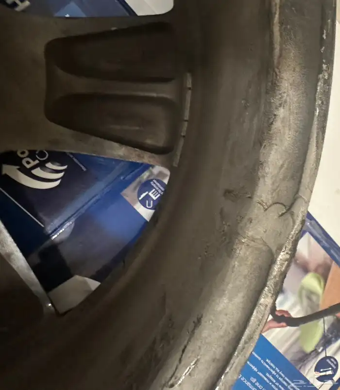 لكزس LS460   جنوط   بطانات امامية   راديتر   زر فلشر   ساعة 5