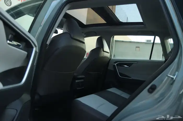 تويوتا راف فور ادفنشر 2025 8